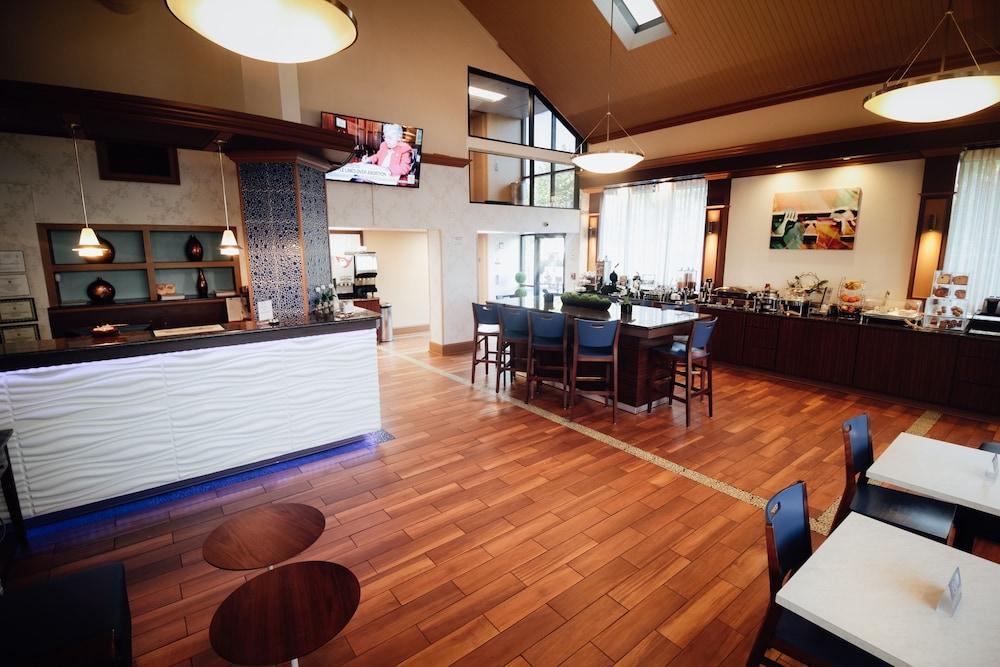 Best Western Hampton Coliseum Inn Екстериор снимка