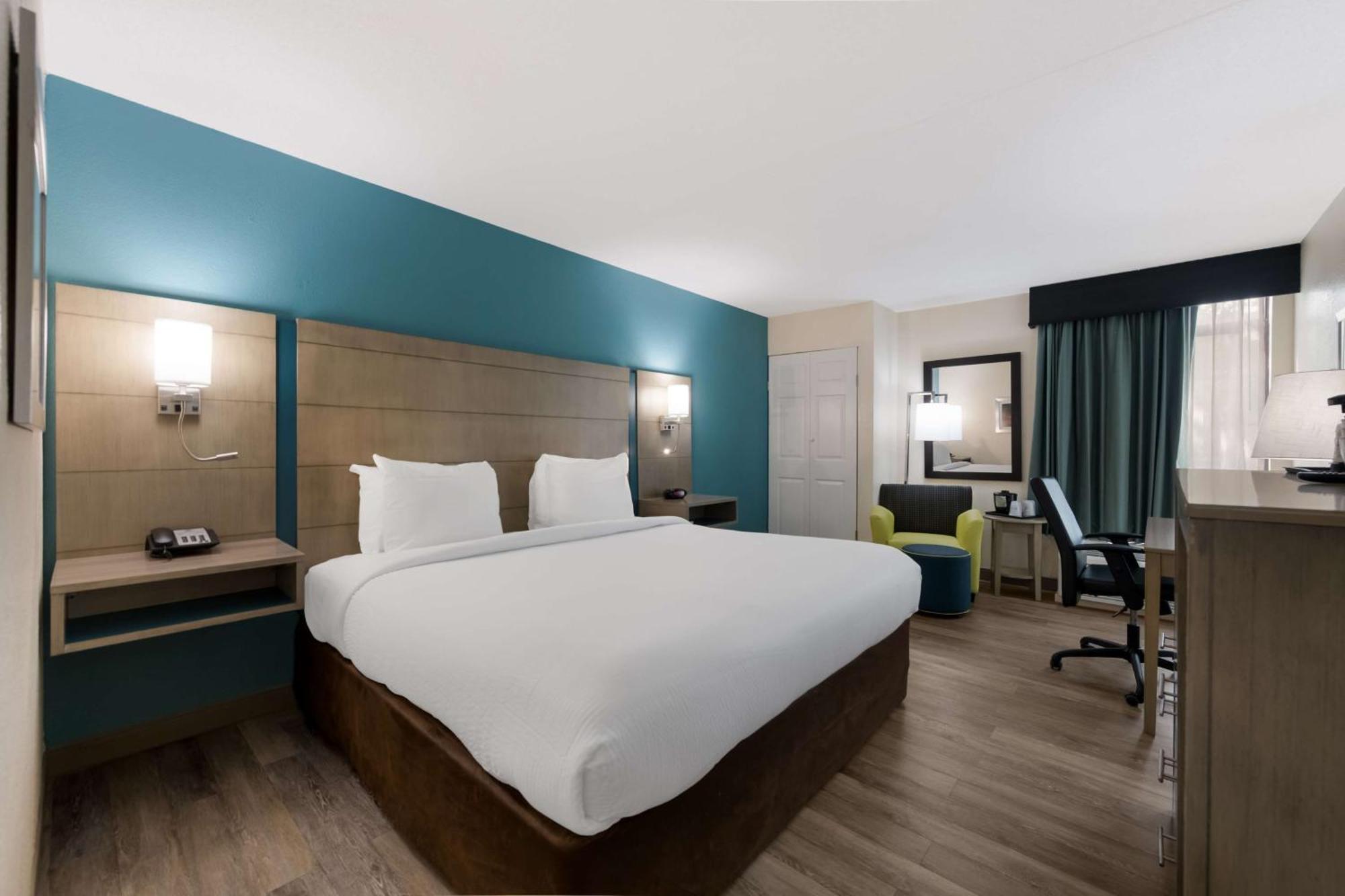 Best Western Hampton Coliseum Inn Екстериор снимка